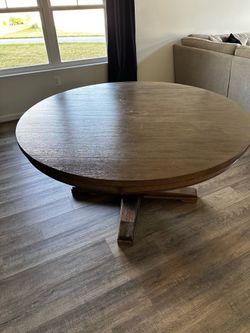 Round Dining Table & 4 Upholstered Chairs