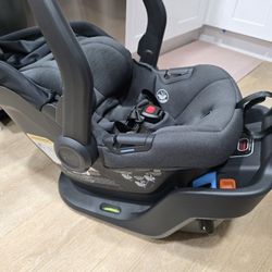 Uppa Baby Infant Car Seat W/base