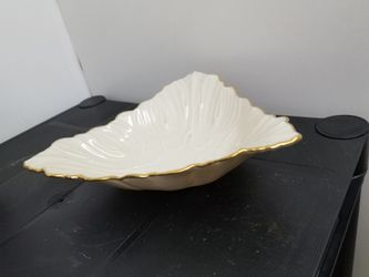 Lenox dish