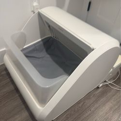 Popur Litter Box - Fully Functional - with  plastic waste bin, waste bags, and 2 liners