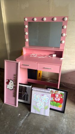 Pink Vanity Desk with Hollywood Lighted Mirror