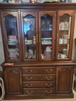 Maple Hutch