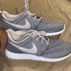 Girl Nike