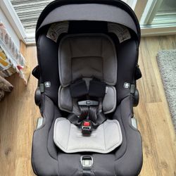 NUNA Pipa Rx
