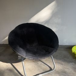 Foldable Black Cushion Chair 