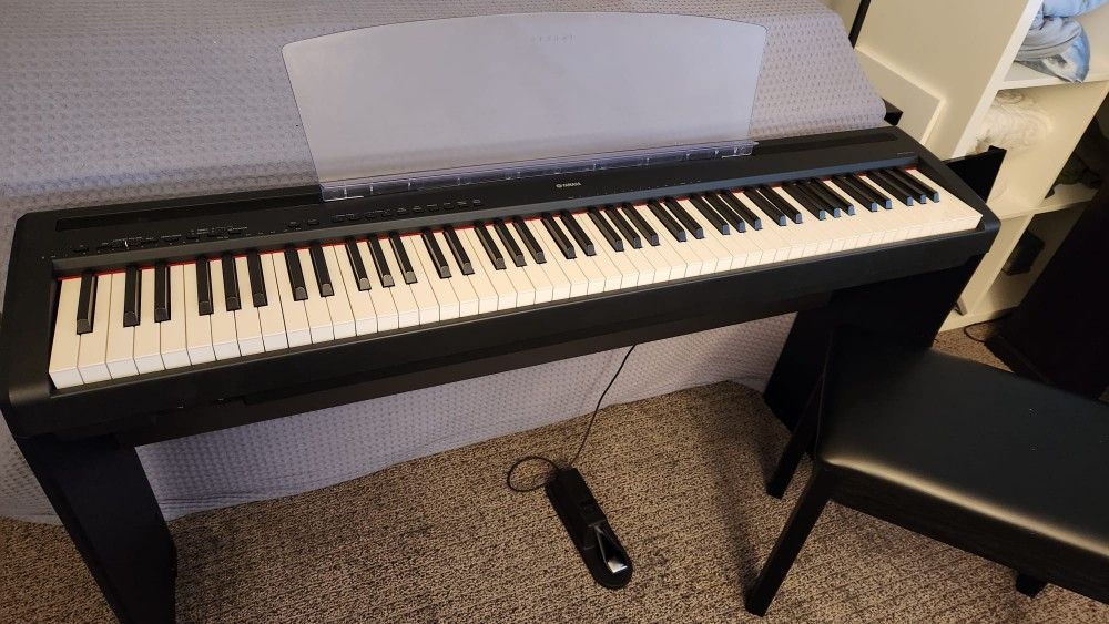 Yamaha P-95 digital piano