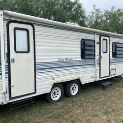 1994 Four Winds Trailer Home 