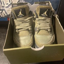 Worn Jordan 4s