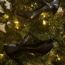 Black Mary Jane Heels with Memory Foam! Size 7.5M , 3 “ Heel 