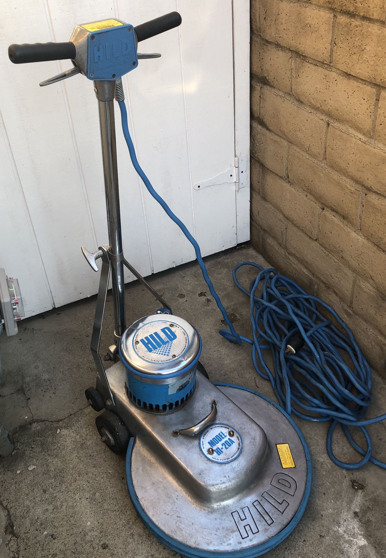 HILD floor buffer Model HI-20A good condition. 1 1/2 HP. Quiet machine. Final price