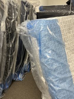 👑 King Mattresses starting at $175 👸 Queens from $100 – All Sizes Available! Rest Test Showrooms / No Interest - No Credit Pay Plans / Warranty