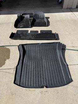 Floor Mats  2024 Tesla Model 3