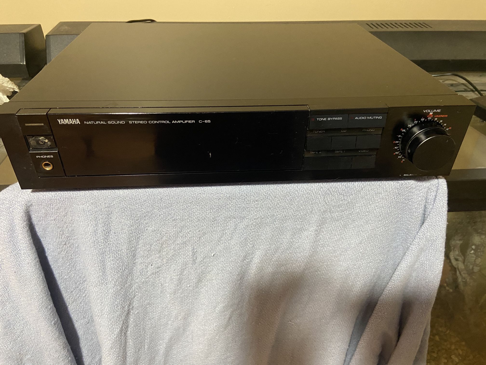 Yamaha M-65 Natural Sound Stereo Control Amplifier