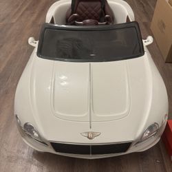 Bentley electric ride On / With Bluetooth . 