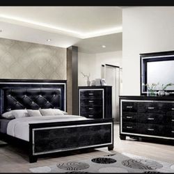 Brand New Black Elegant Queen Size Bedroom Set 