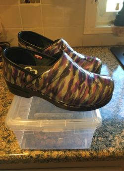 Sanita women’s patent leather clogs size 36