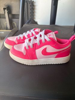 Air Jordan 1 Low Pink Kids Sneakers 1.5Y