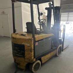 Yale Electric Forklift 