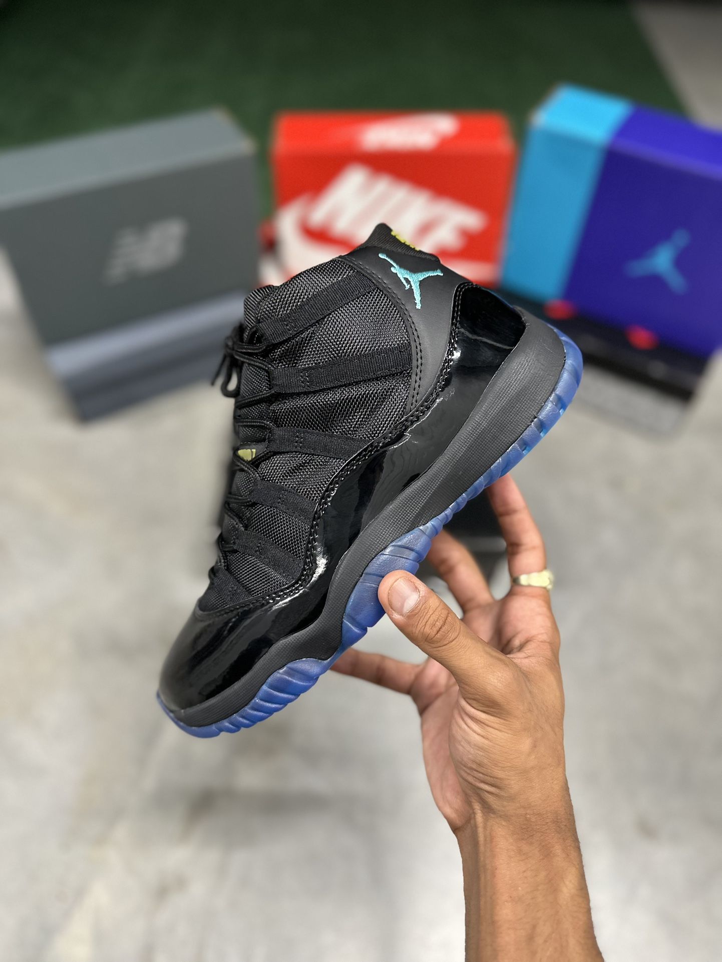 Women’s 6.5, Youth 5 - “Gamma Blue” Jordan 11's 🦋