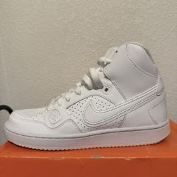 Nike Women/Youth Shoes