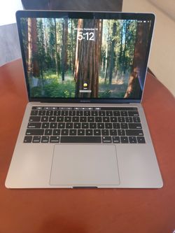 Apple Macbook Pro i5 8gb Ram 120gb SSD Drive 13" Screen 2019 w/Touchbar