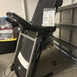 Treadmill 
