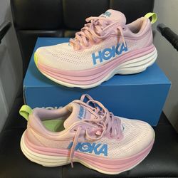 Hoka Bondi 8/ Size 7B Women’s $95