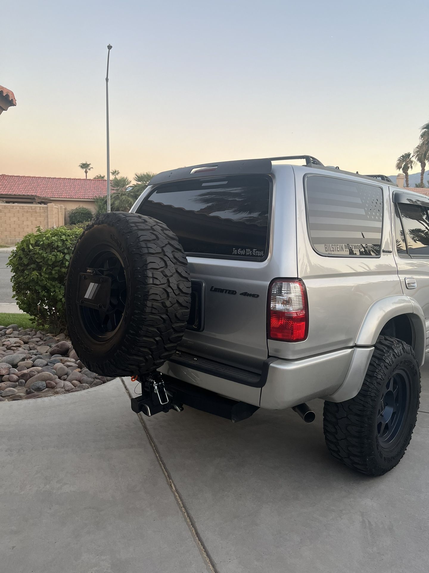 1(contact info removed) 4runner Tire Carrier