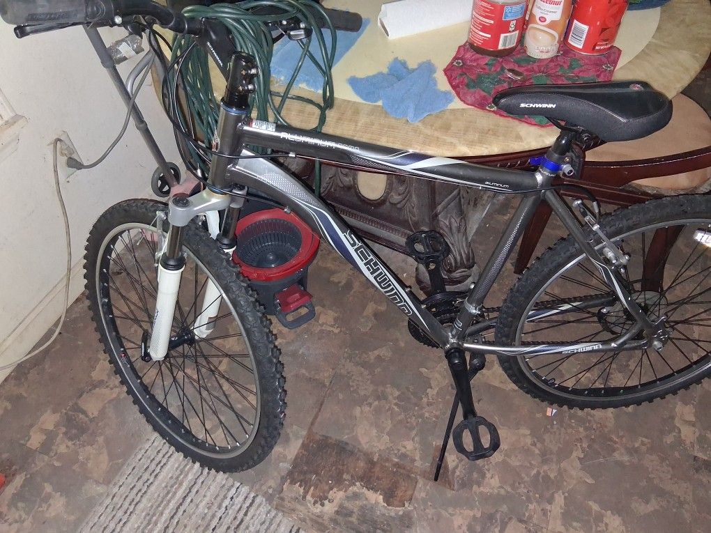 Schwinn Aluminum Comp Mountain Bike