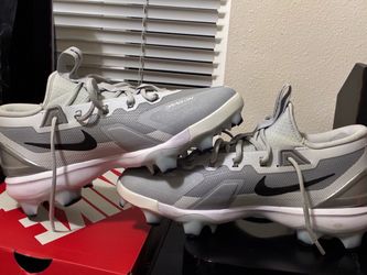 Nike Alpha Menace size 9 football cleats youth