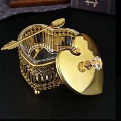 Luxury Heart-Shaped Crystal Jar with Gold Spoon & Cover – Elegant Gift/Decor