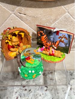 Disney Winnie the Pooh Ornaments w bonus Globe