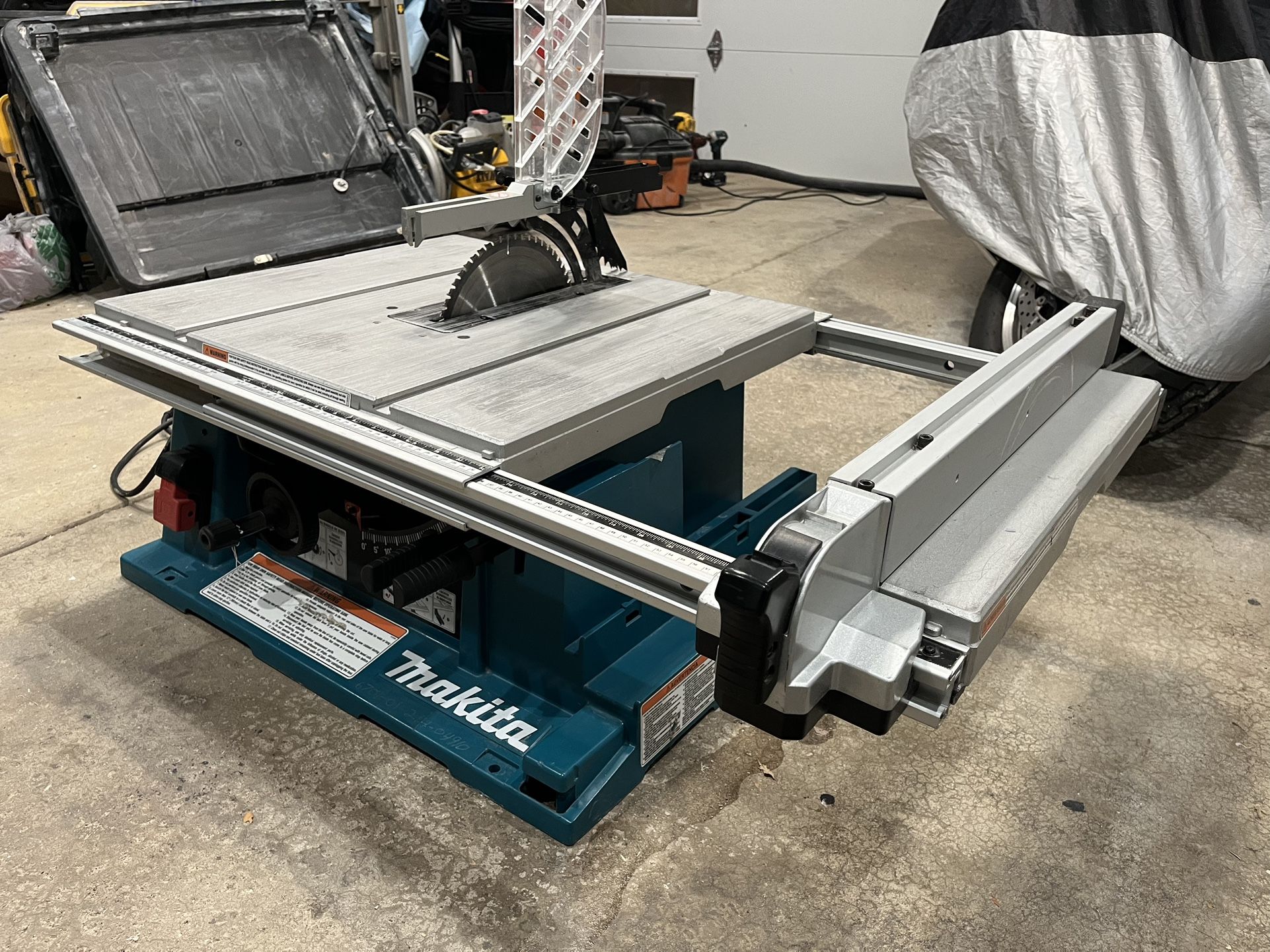 Makita 10” Table Saw