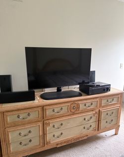 Vintage French Provincial Dresser, Headboard & 2 nightstands