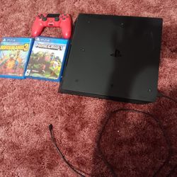 Ps4 Pro With Conntroller And Mincaft And Boderlands 3 And Dead By Day Light