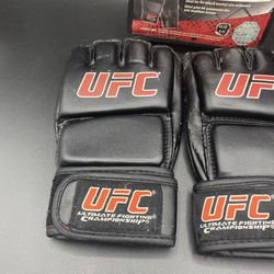Ufc Ultimate Fighting Championship Gloves Sz. S/M Thumbnail