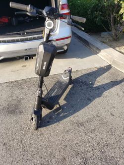 Electric scooter
