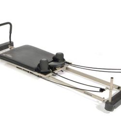 Aeropilates Reformer