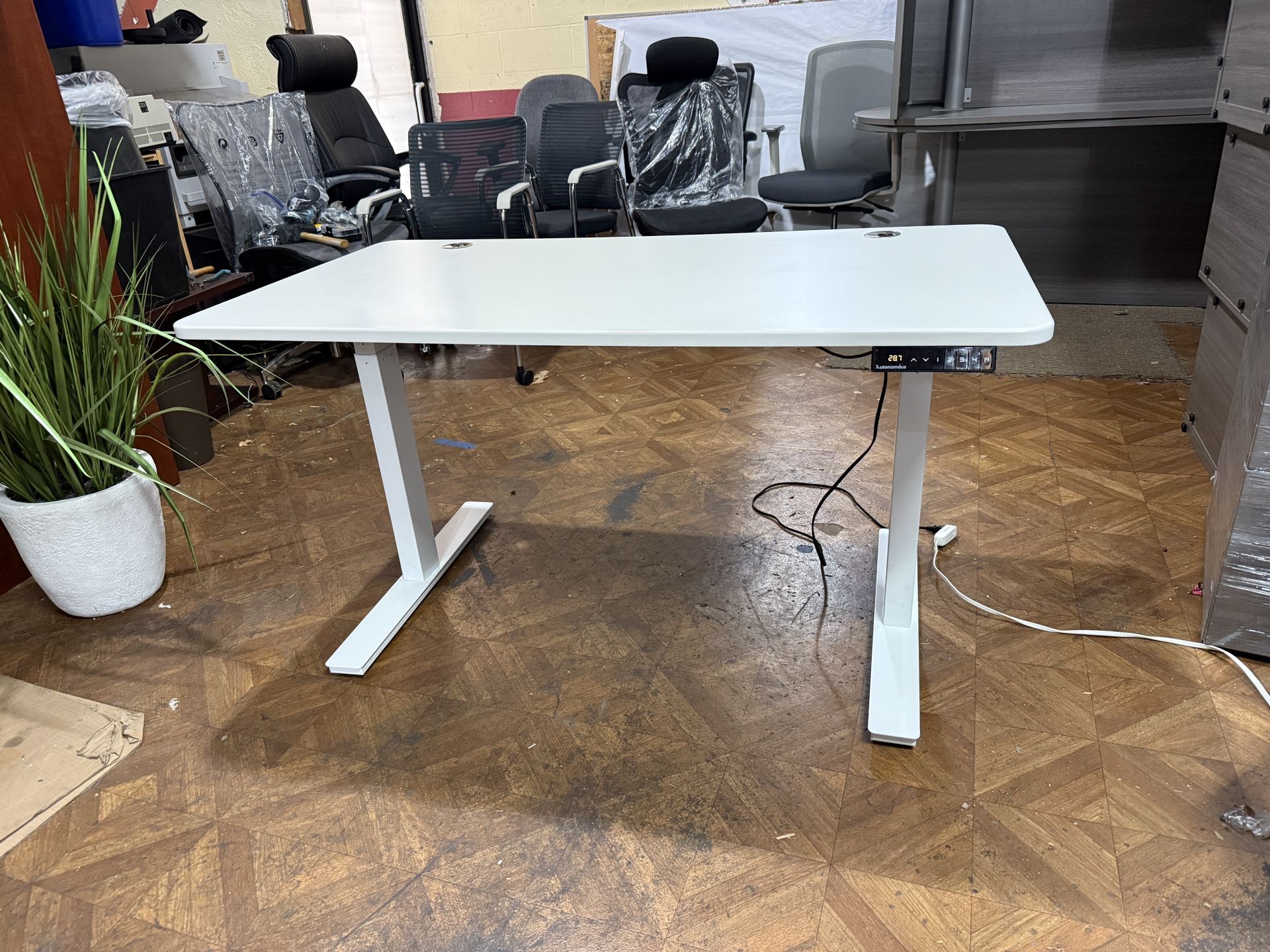 Electric Height Adjustable Desk
