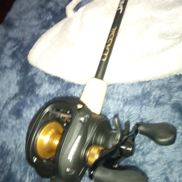 Lew's Xfinity rod and spinning reel combo for Sale in Clover, SC - OfferUp
