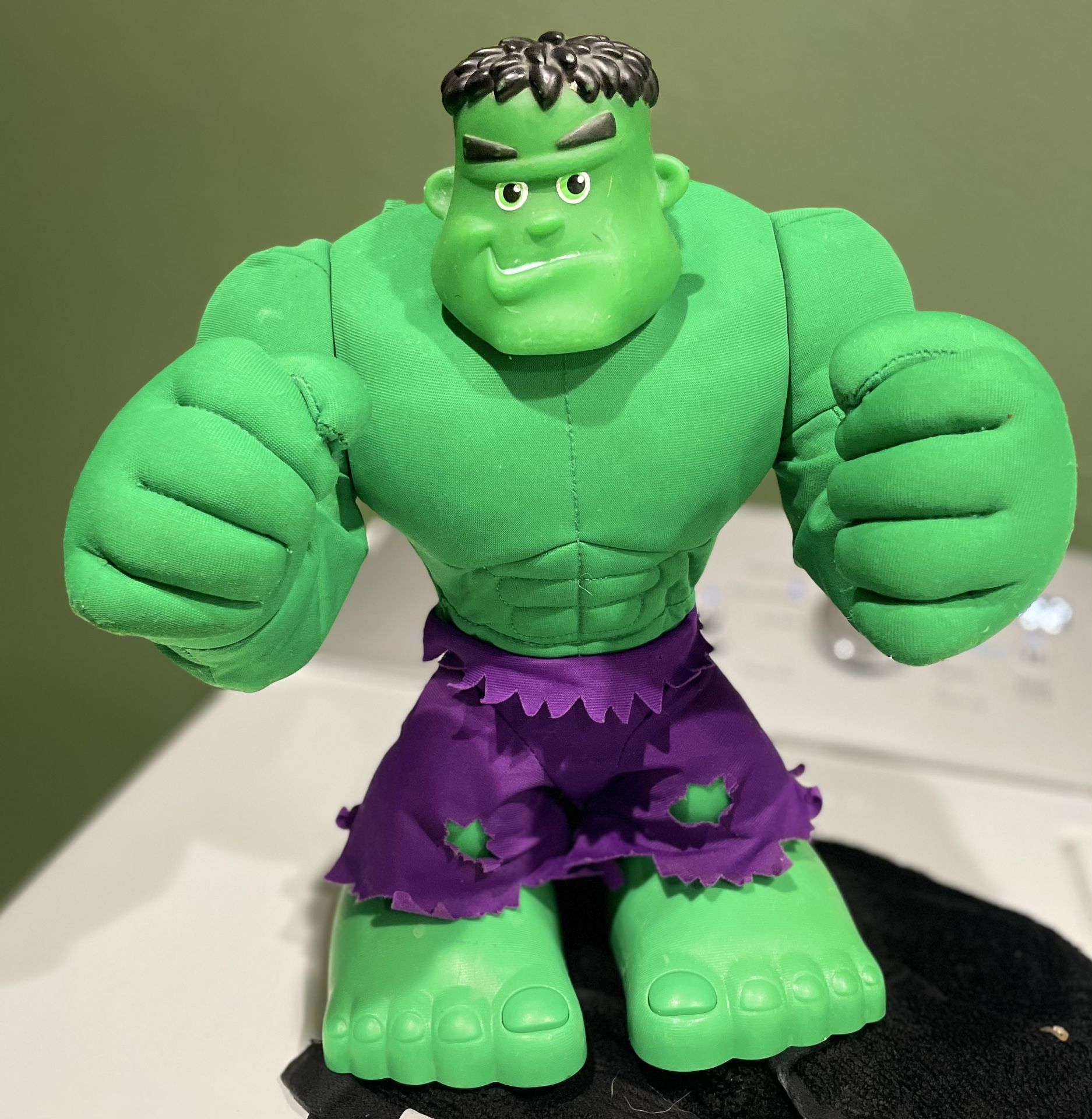 Incredible Hulkey Pokey Hulk Talking Dancing Singing Toy Hasbro