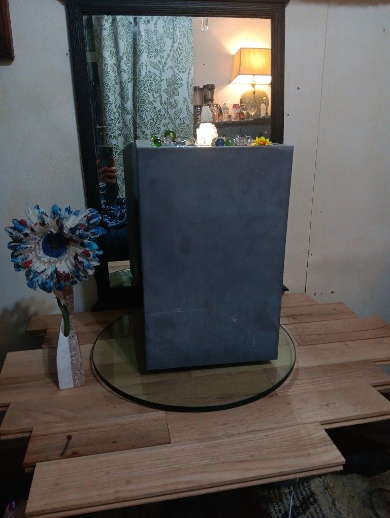 Indoor/outdoor Fountain