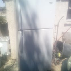 Whirlpool Refrigerator 
