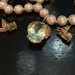 Faux Pearls Peridot Necklace With Earrings