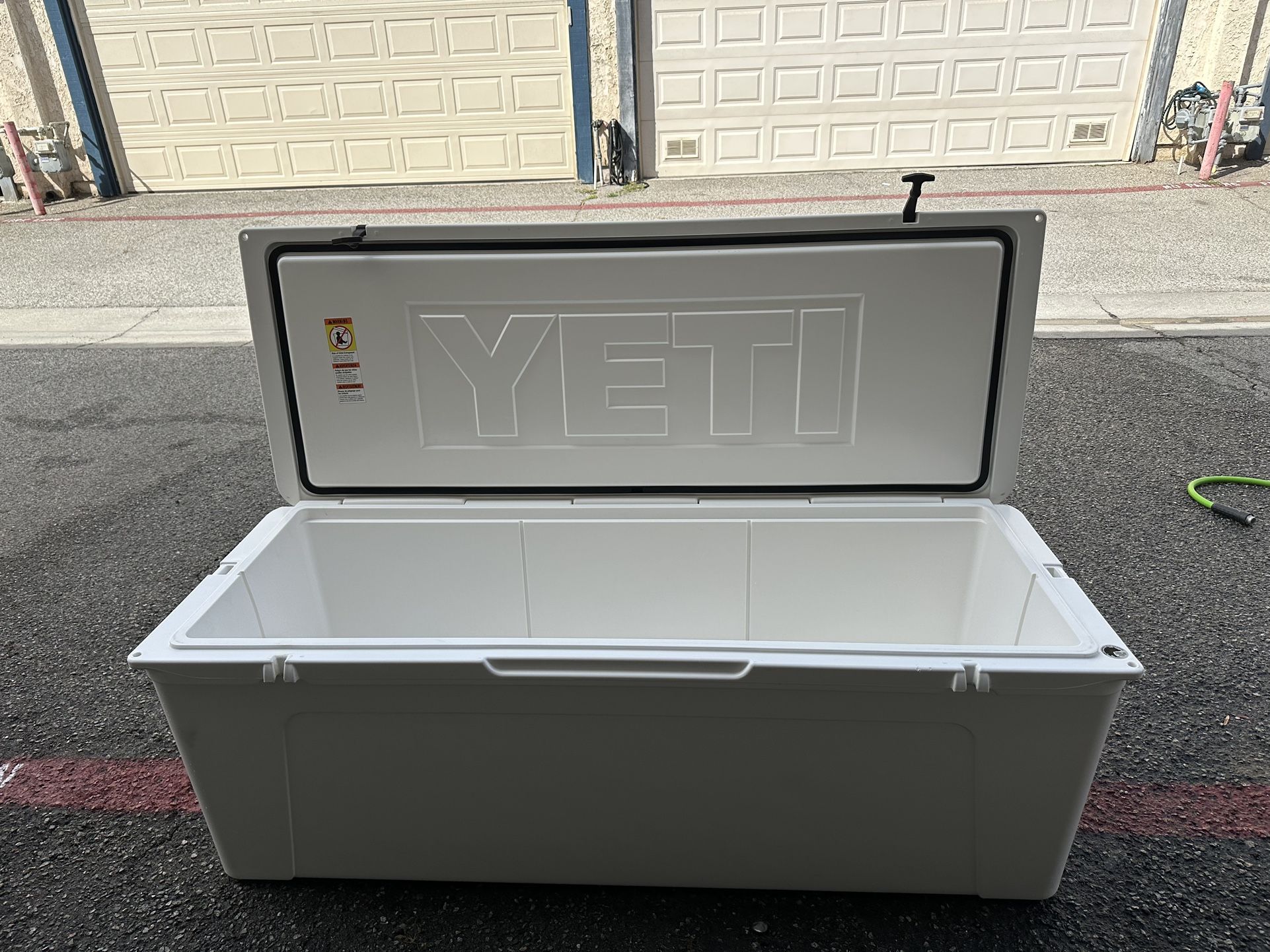 YETI Tundra 350 Hard Cooler