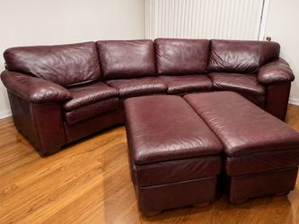 Leather Sectional Couch - 2 Ottomans