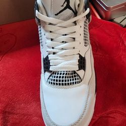 Jordan 4 Military Black Size 7mens