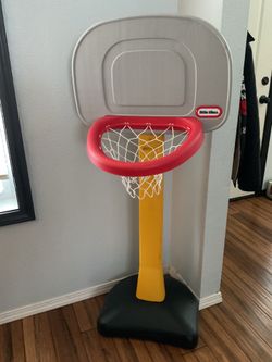 Little tykes, basketball hoop