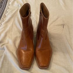 Women’s Brown Boots 8.5