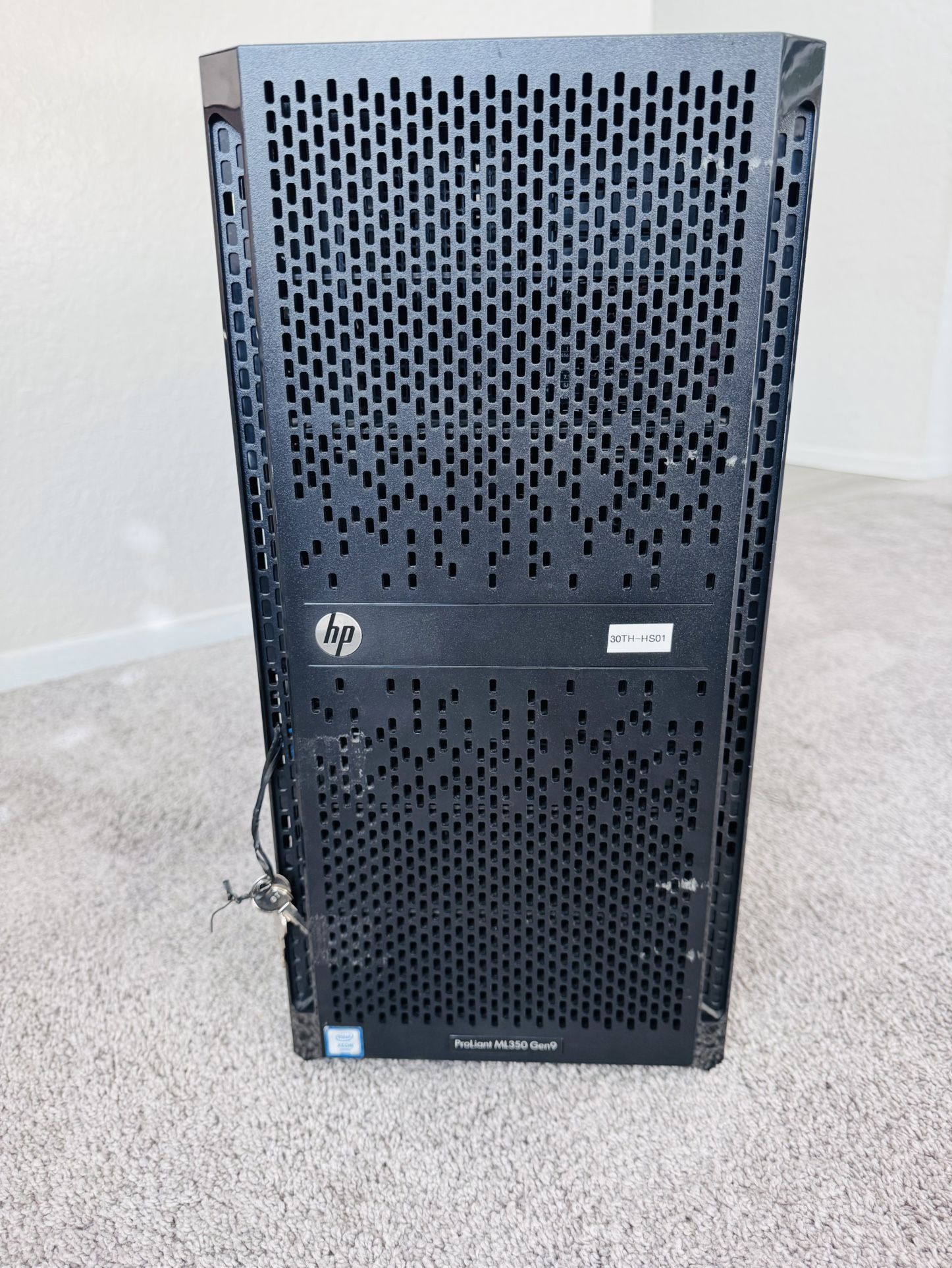 HP Proliant ML350 Gen9 1 x Intel Xeon E5-2620 v3 16GB RAM No Drives/OS